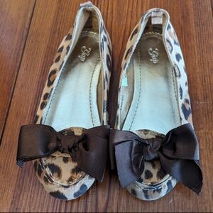 Gap kids youth girls leopard loafers with brown bow in size 11